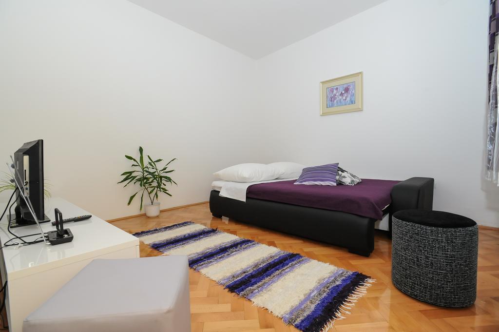 Apartments Feel Center 자다르 객실 사진